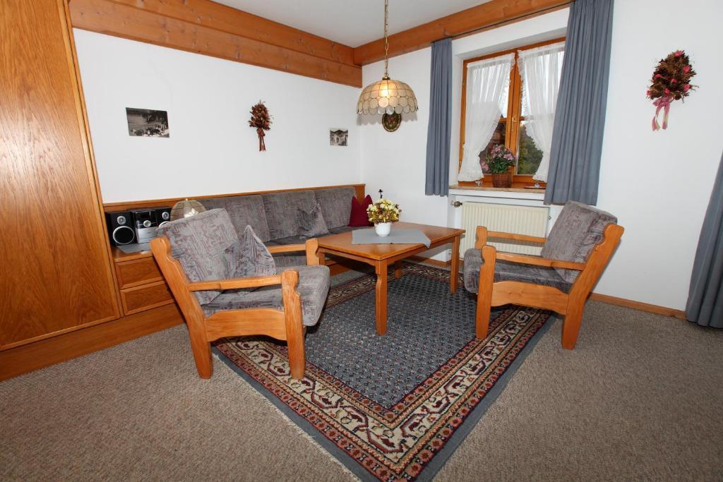 Ferienhaeuser Werdenfels Mittenwald Ruang foto