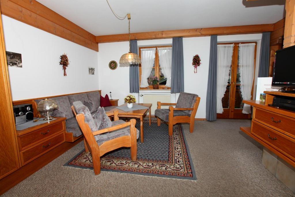 Ferienhaeuser Werdenfels Mittenwald Ruang foto